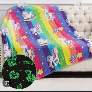 Girls Premium Flannel Throw Blanket Colorful Unicorn Glow-in-the-Dark